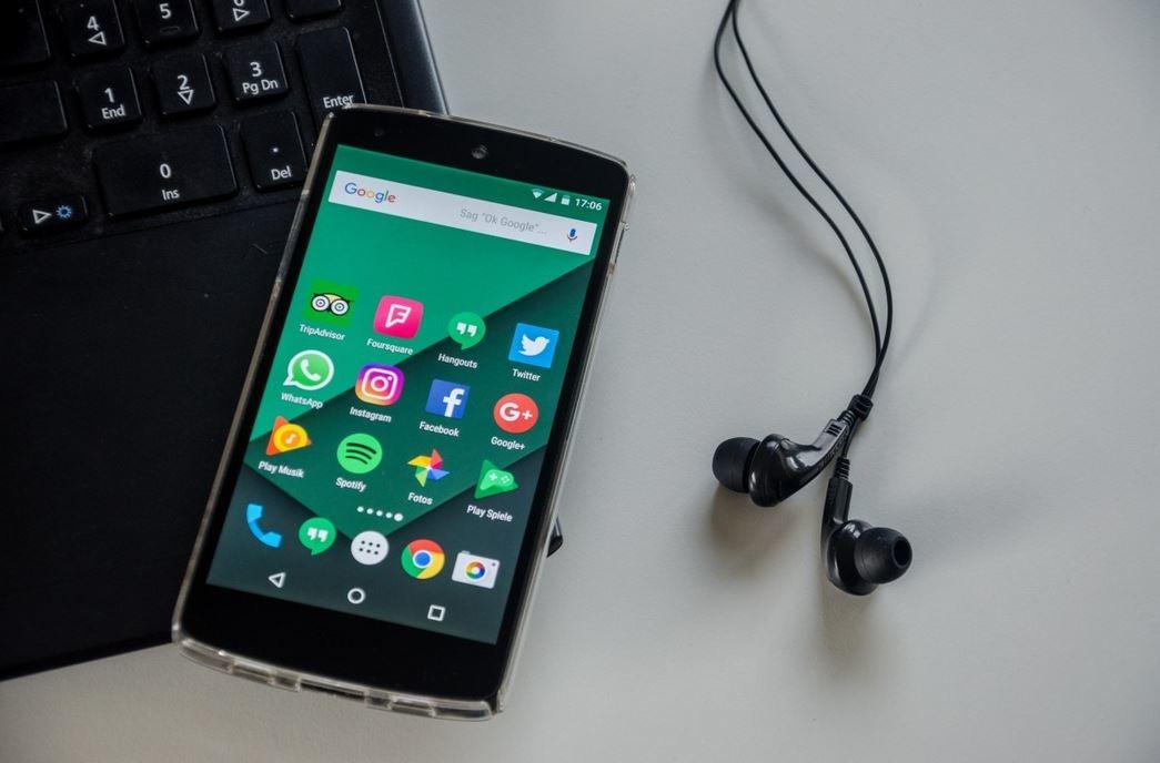 Как загрузить музыку на Android без лишних проводов?