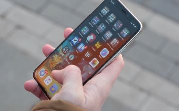 iPhone X теперь и облезает
