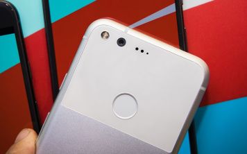 Google представила Pixel и Pixel XL