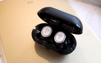 Новые беспроводные наушники Jaybird
