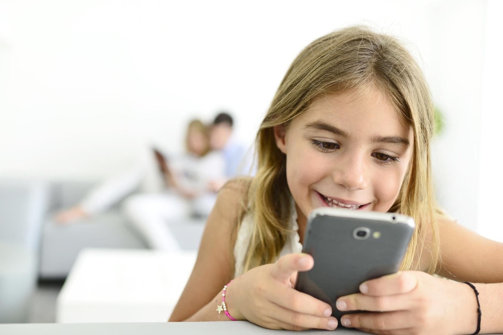 Как настроить смартфон для ребенка?