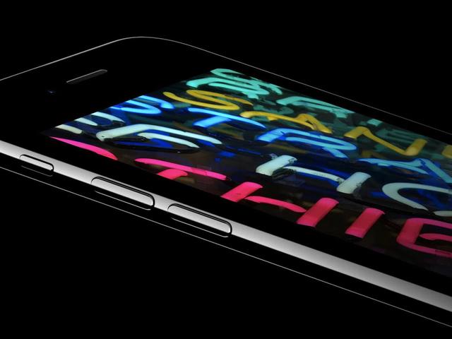 Apple надеется продать 70 млн iPhone с OLED-экранами