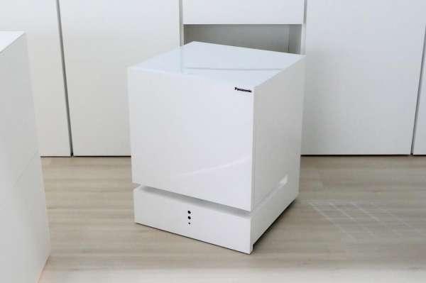 Panasonic представила робот-холодильник,отзывающийся на голос