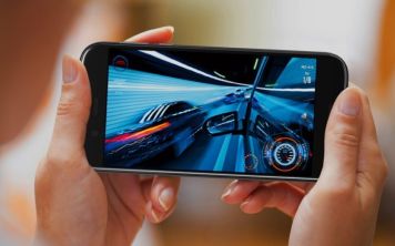 Очередной безрамочный тренд от Sharp