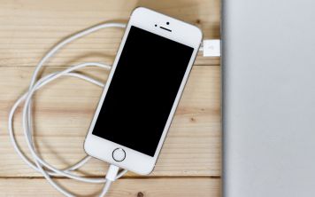 Можно ли заряжать iPhone зарядкой от iPad?