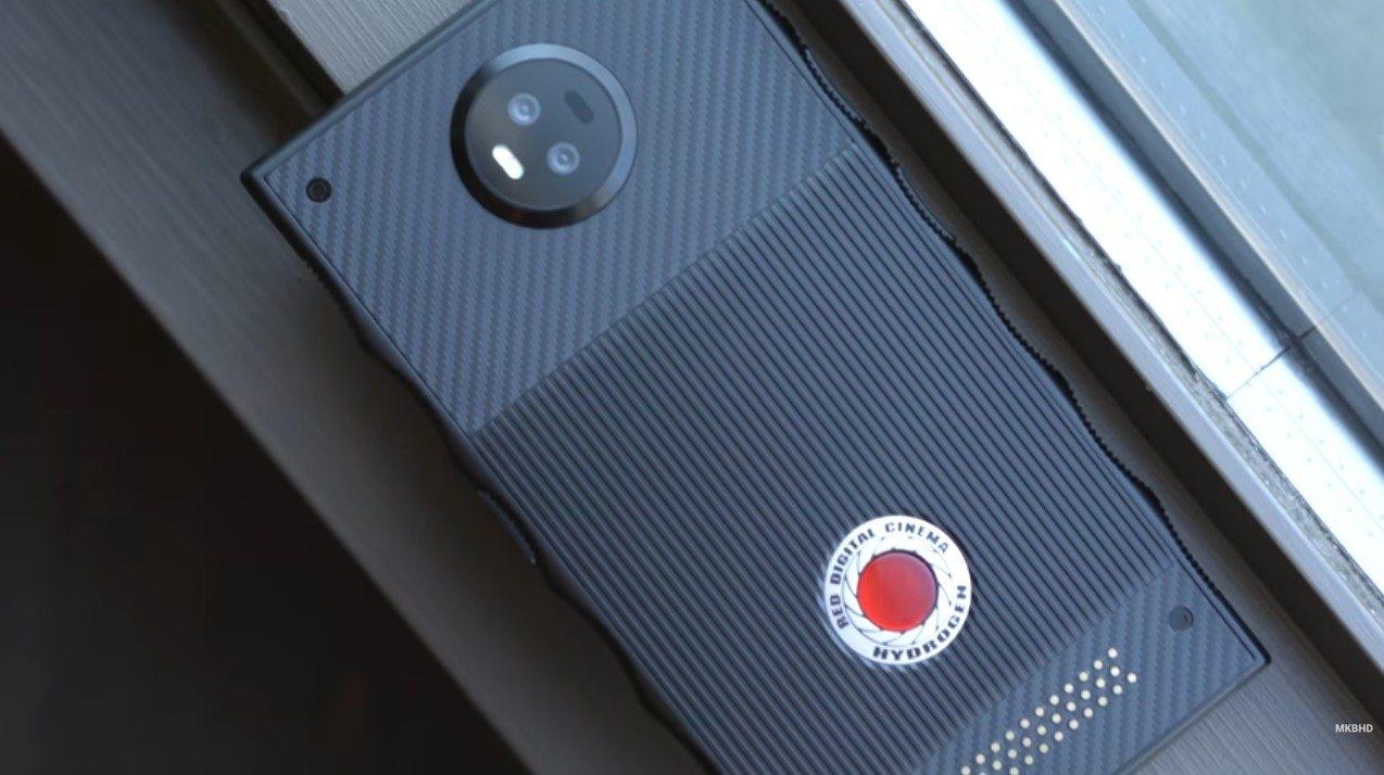 Анонсирован смартфон будущего: RED Hydrogen One с голографическим экраном
