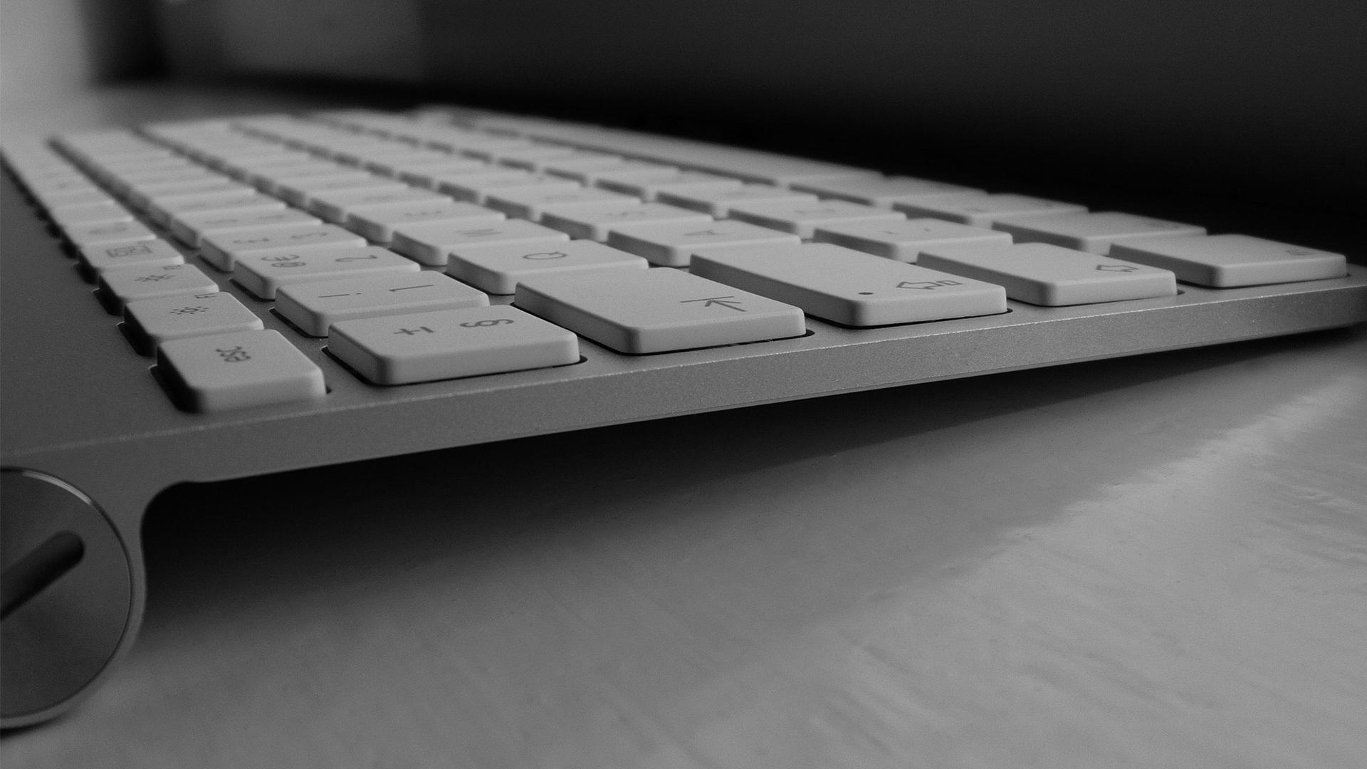 Как на компьютерной клавиатуре изменить язык?