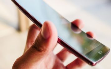 Apple хочет изогнутый телефон, но ведь такие уже есть и их можно купить!