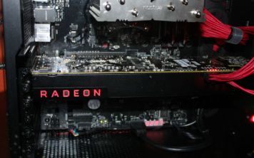 Состоялся дебют видеокарты Asus Radeon RX Vega 64