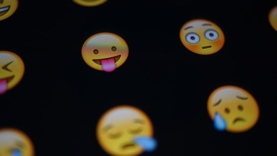 Как создать свой emoji?