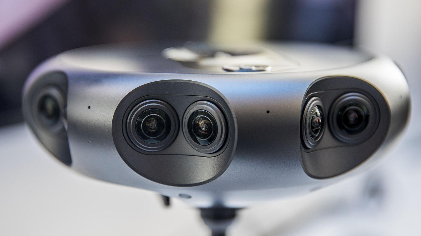 Samsung представил уникальную панорамную камеру