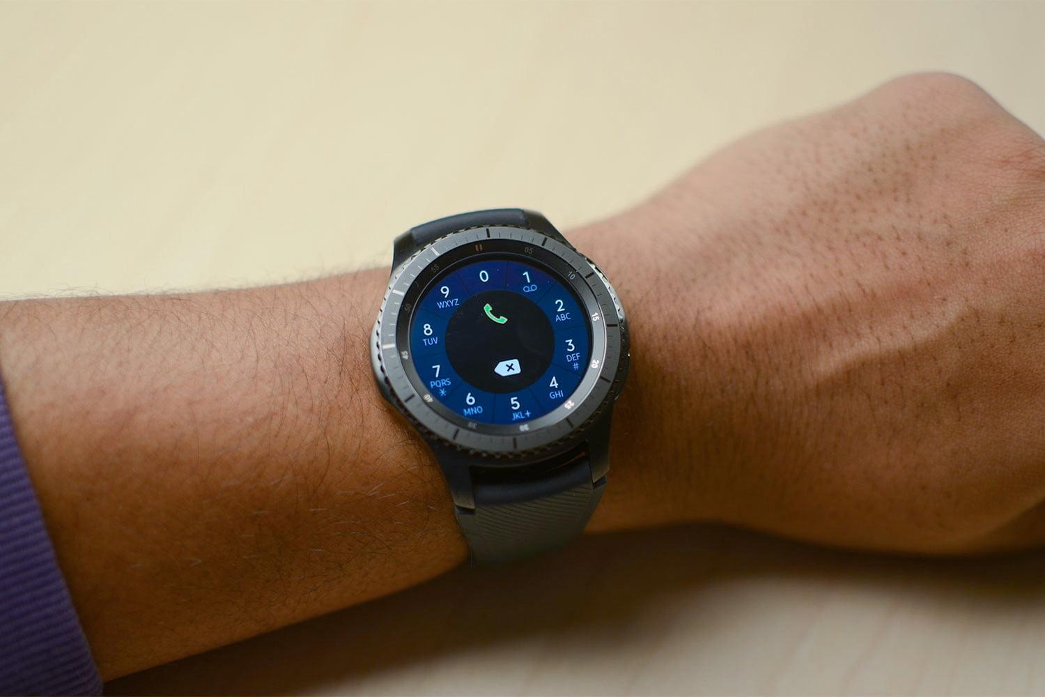 Смарт часы Samsung Gear обеспечат безопасность рабочих