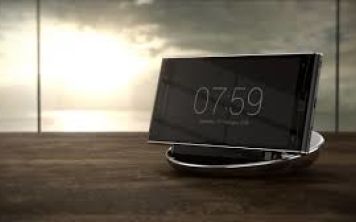 Фирменные аксессуары Lumigon: док-станция, наушники и чехлы