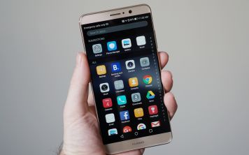 Huawei рассмешил баг с Face ID на iPhone
