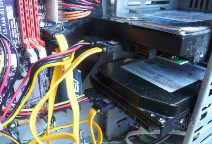 Как вставить дополнительный жёсткий диск на компьютер?