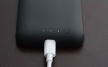 Чехол для зарядки IPhone и AirPods
