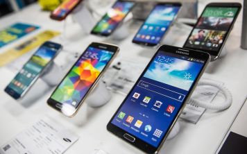 Люди готовы тратить на смартфоны больше