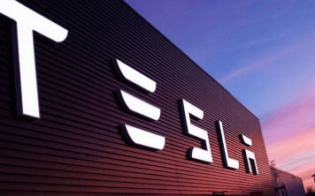 Tesla планирует запуск производства собственных чипов