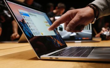 Как переустановить iOS на Macbook?