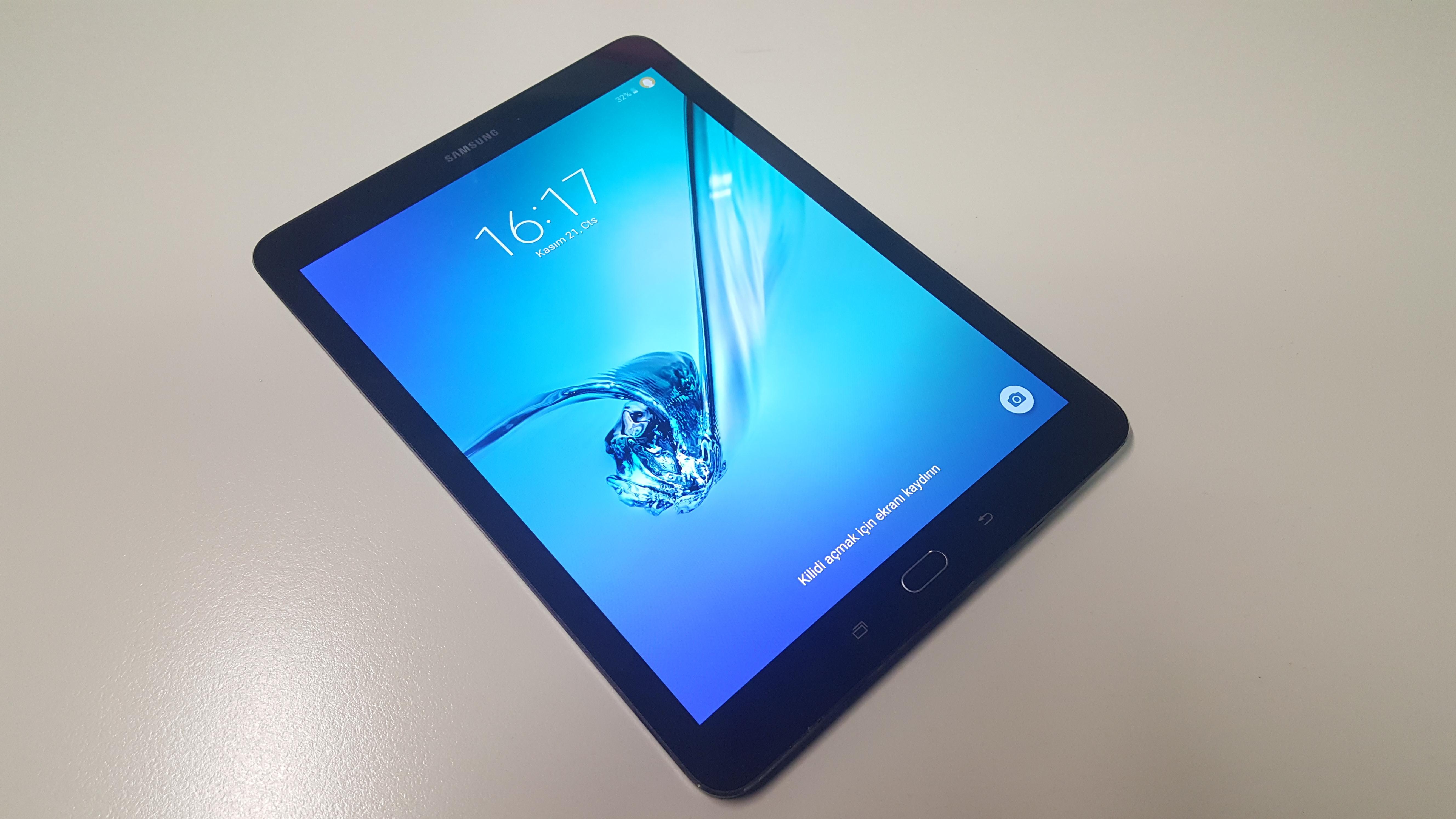 Samsung Galaxy Tab S2 SM-T710: неширокоформатный, но неплохой