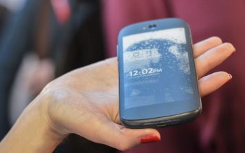 Почему YotaPhone 3 выйдет?