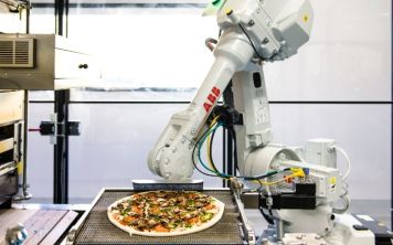 Робототехника продолжает отнимать работу у людей