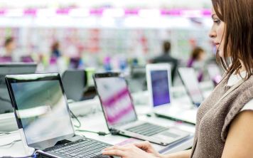 Как сэкономить при покупке ноутбука: лучшие дешёвые модели 2017 года