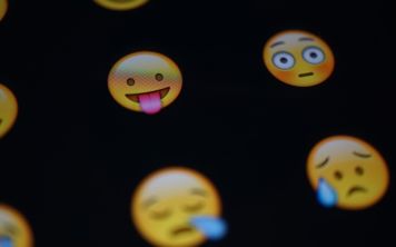 Как создать свой emoji?