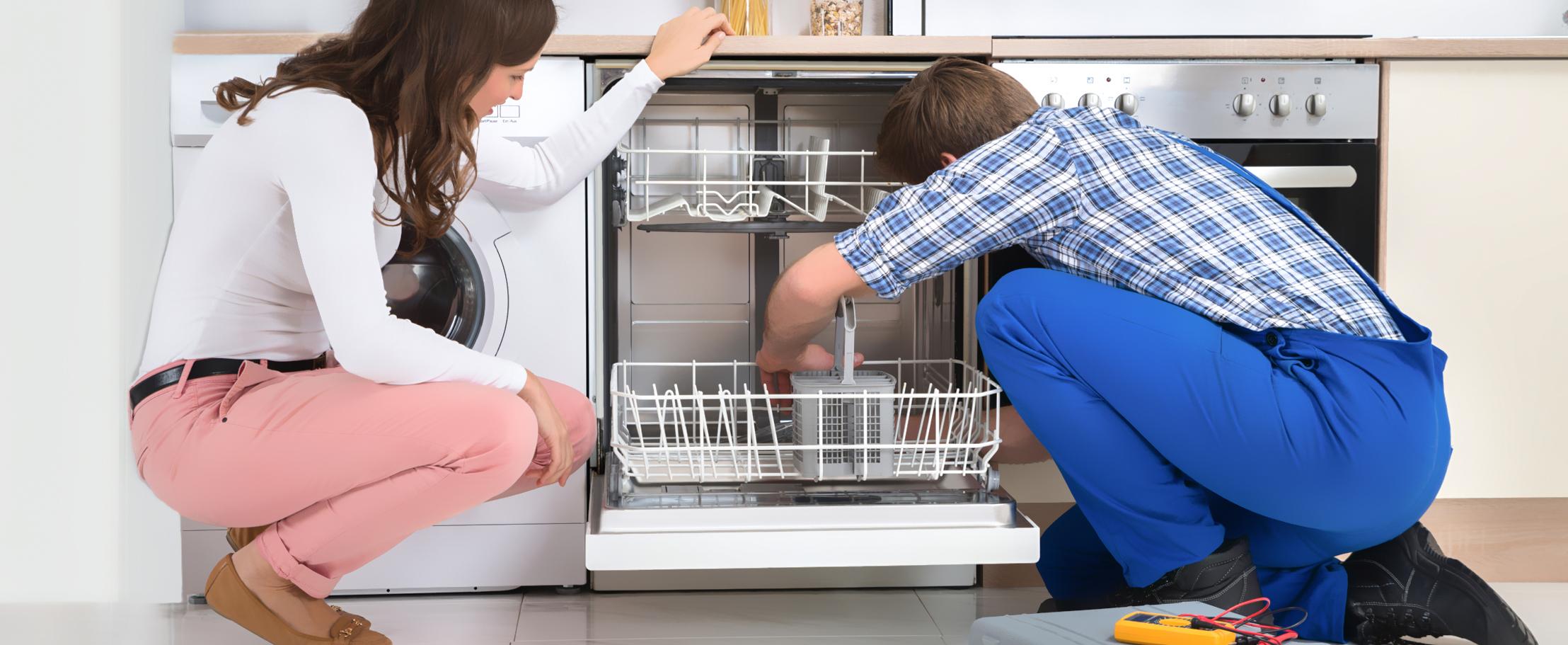 Посудомоечная машина шумит в отключенном состоянии и/или при наборе воды