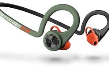 Любите спорт? Оцените возможности беспроводных наушников Plantronics BackBeat Fit