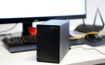 ASUSTor AS1002T - дешевле и практичнее