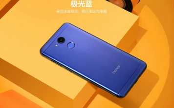 Новенький бюджетник Honor V9 Play