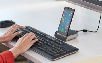HP Elite X3: смартфон на Windows 10 с подставкой
