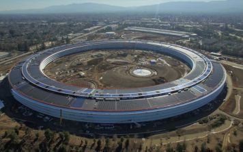 Новый кампус Apple меняется прямо на глазах