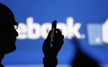Facebook определит потенциальных самоубийц