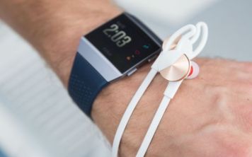 Представлены новинкиот Fitbit