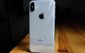 Дмитрий Медведев стал владельцем iPhone X