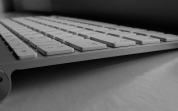 Как на компьютерной клавиатуре изменить язык?