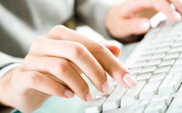 Служебные клавишы на клавиатуре