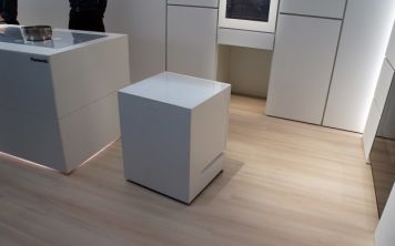 Холодильник, который сам привезет холодного лимонада