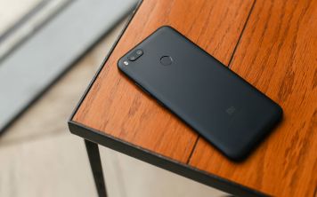 Xiaomi A1 - первое устройство компании без прошивки MIUI