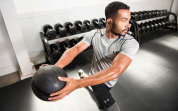 Беспроводные наушники от JBL и Under Armour: слышат ваше сердце