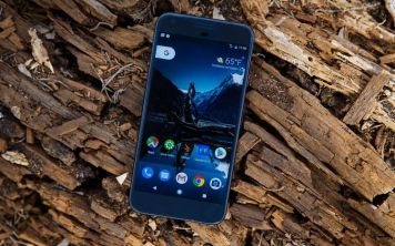 Компания Google бесплатно выдает Pixel XL