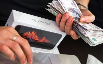 Мировые цены на смартфоны резко выросли