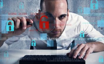 Хакеры могут контролировать смартфоны через поддельные детали
