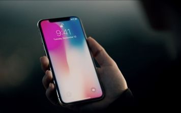Очередь за iPhone X в Москве началась с вечера