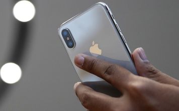 iPhone X активно перепродают