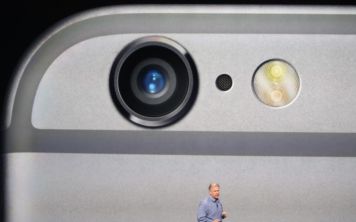 Apple улучшает работу вспышки