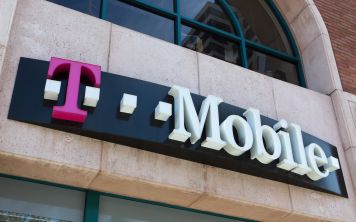 Бренд T-Mobile представил недорогую модель смартфона REVVL