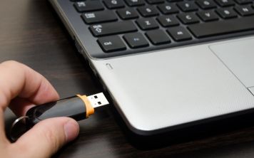 Как сделать загрузочную флешку windows 7?